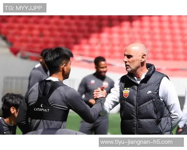 海港队实力不足努力虽在但难掩技不如人现状