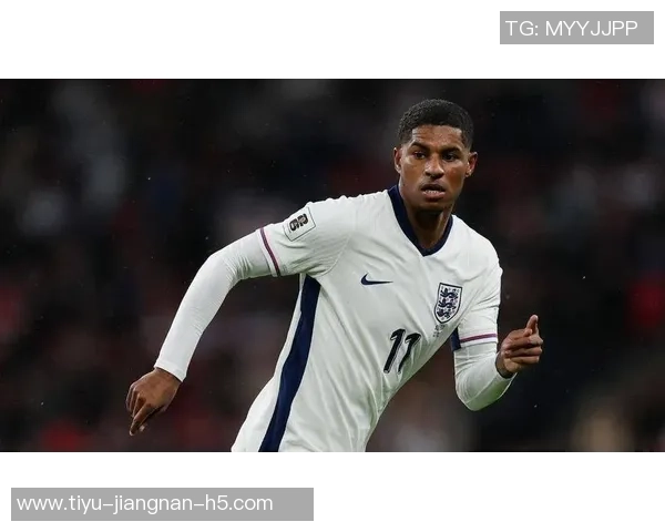 英格兰世界杯新队服曝光贝林汉姆拉什福德等五名球员亮相